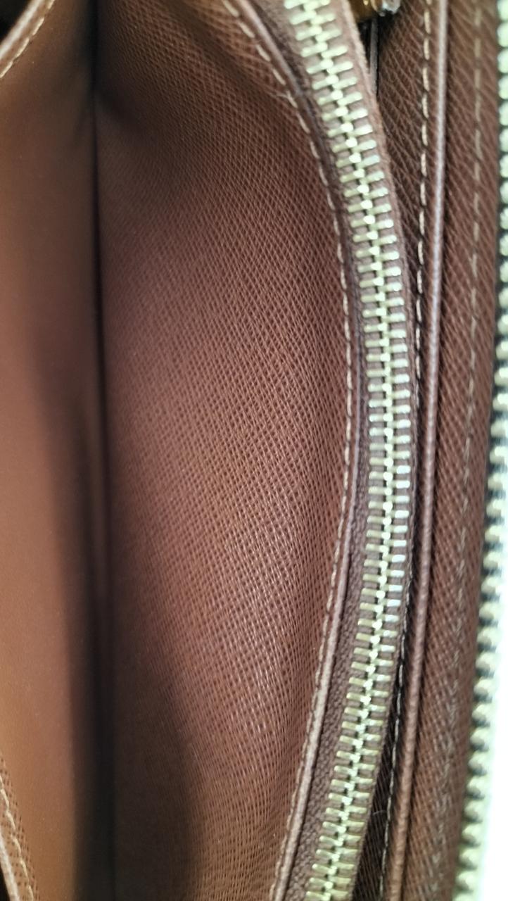 ファスナーポケット側オープンポケット内部