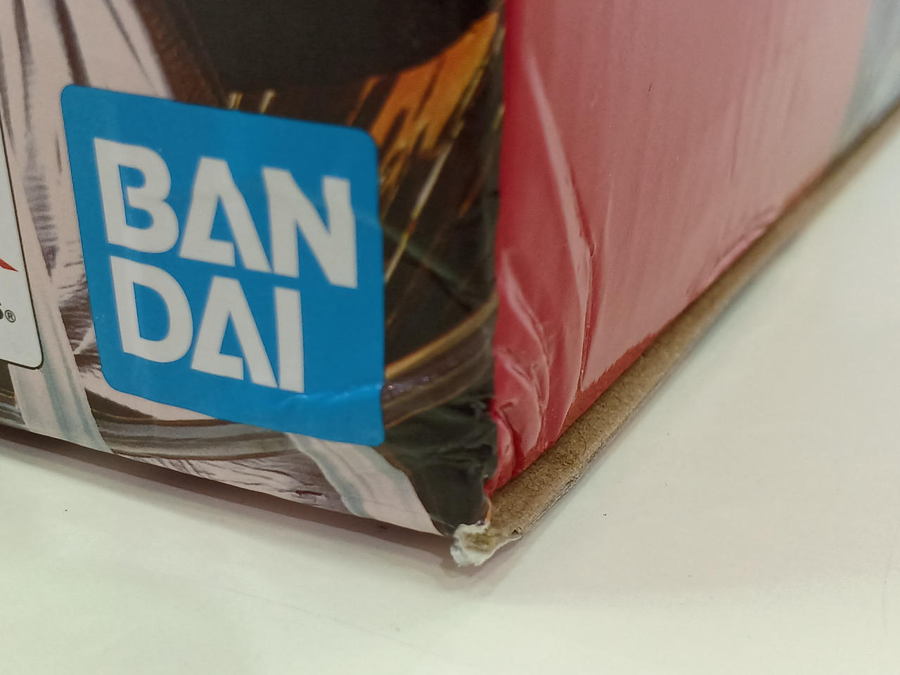 角に潰れあります。