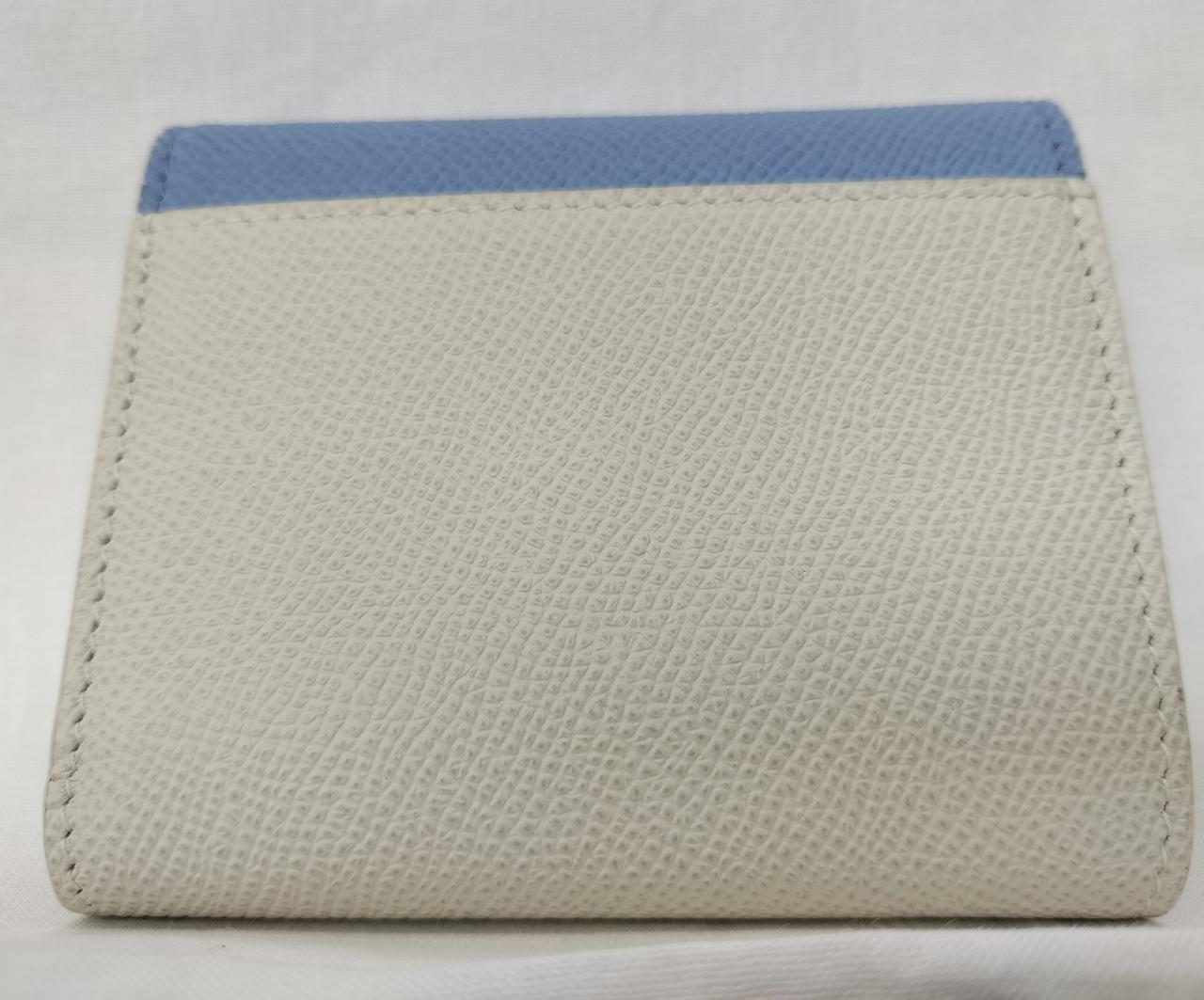 全体的に表面が少々黒ずんでいます