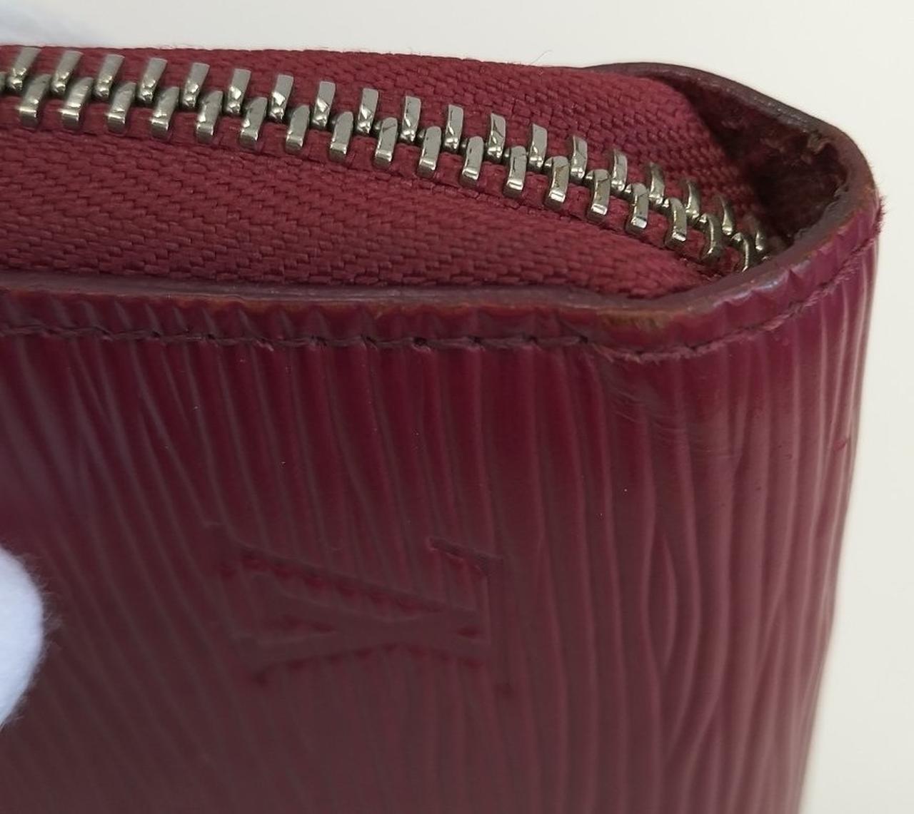 ルイヴィトン　エピ　長財布 ルイヴィトン LOUIS VUITTON エピ 長財布 2つ折り お札入