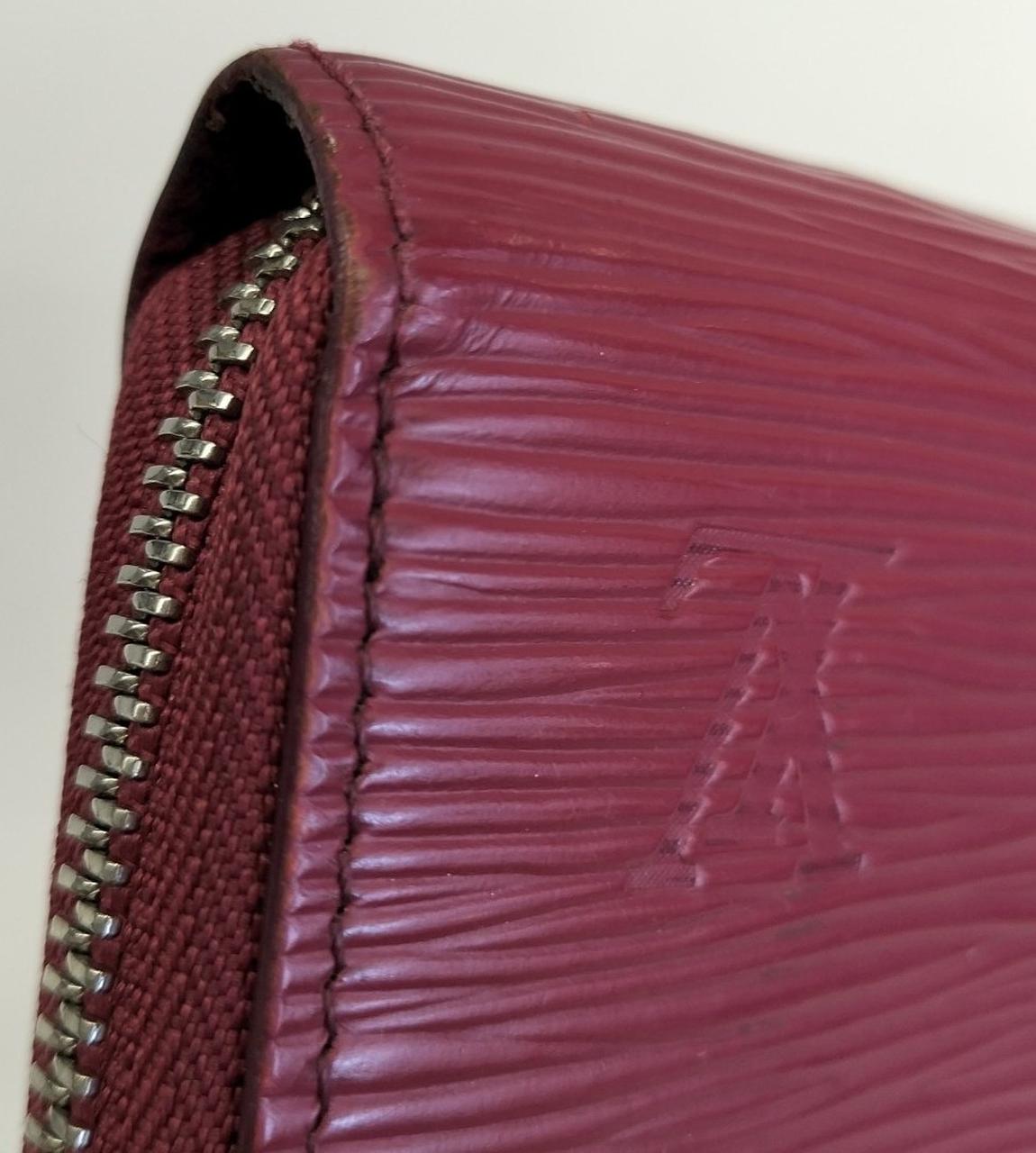 ルイヴィトン　エピ　長財布 ルイヴィトン LOUIS VUITTON エピ 長財布 2つ折り お札入