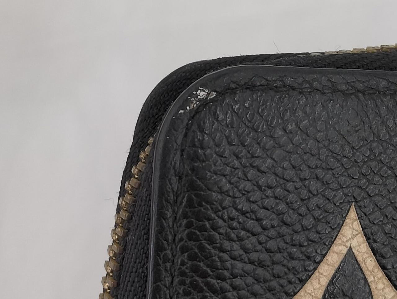 隅に擦れ傷あり（1/3）