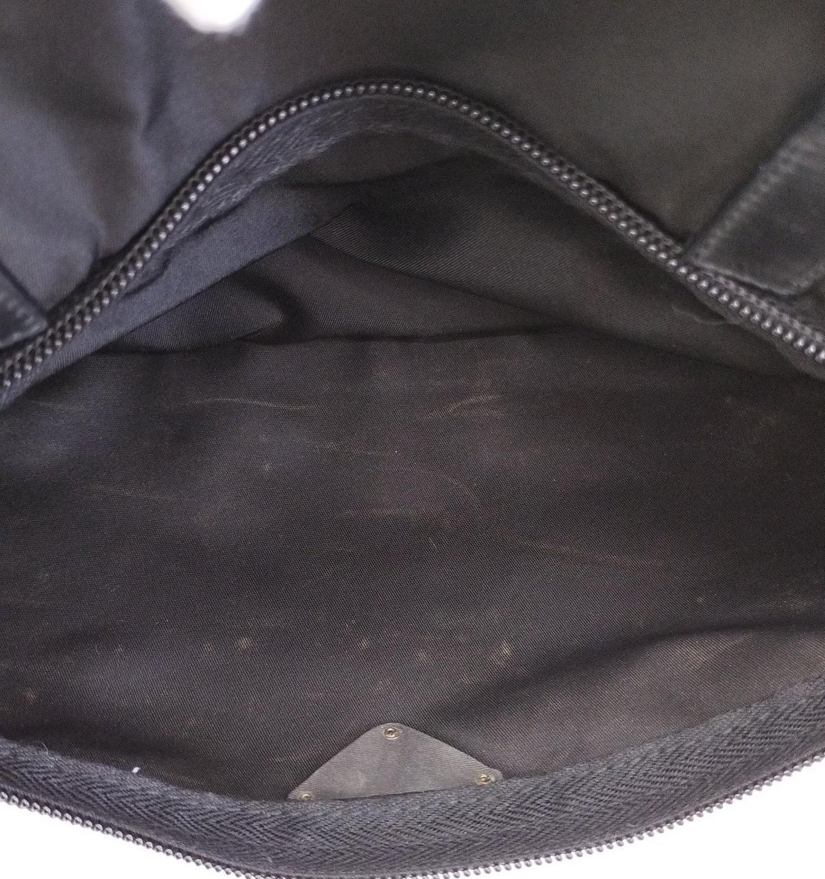 外側収納傷みあります