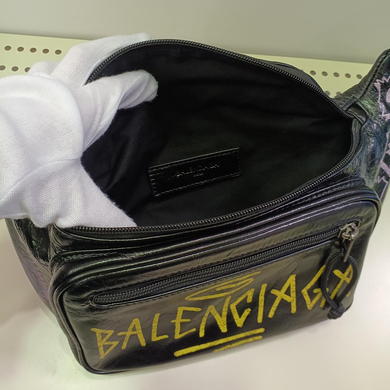 美品　BALENCIAGA グラフィティ エクスプローラー ボディバッグ BALENCIAGA 新古品 バレンシアガ エクスプローラー ベルトパック