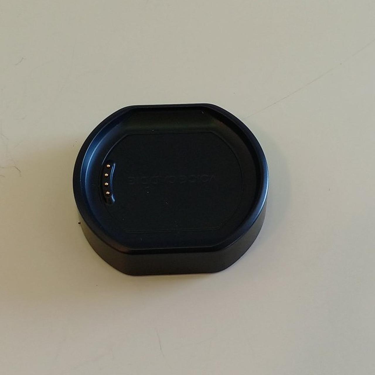 充電器はマグネットになってます