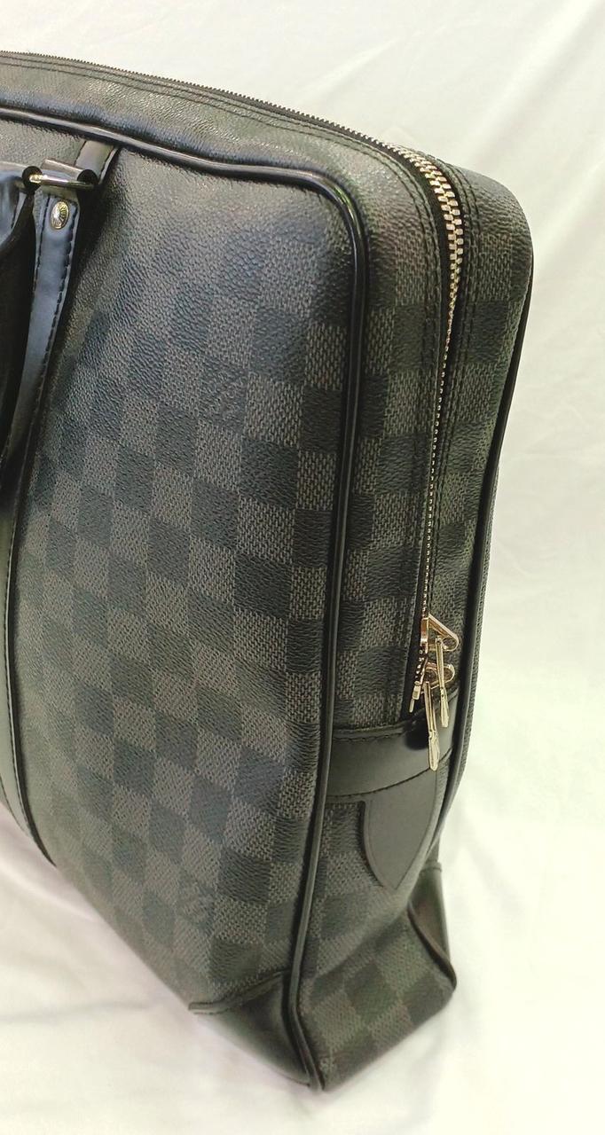 ルイヴィトン(LOUIS VUITTON)|ポルトドキュマングラフィットヴォワヤー