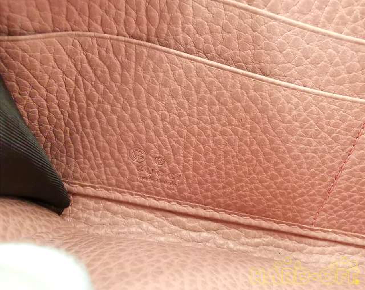 ブランドロゴ　Ｇマーク付き