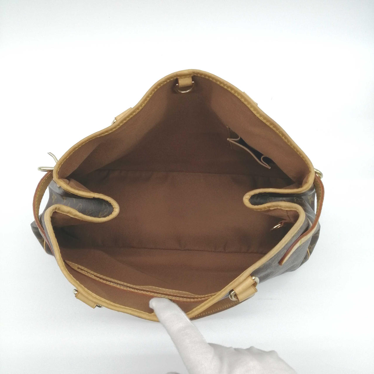 内側が見えるように明るさ補正をしています