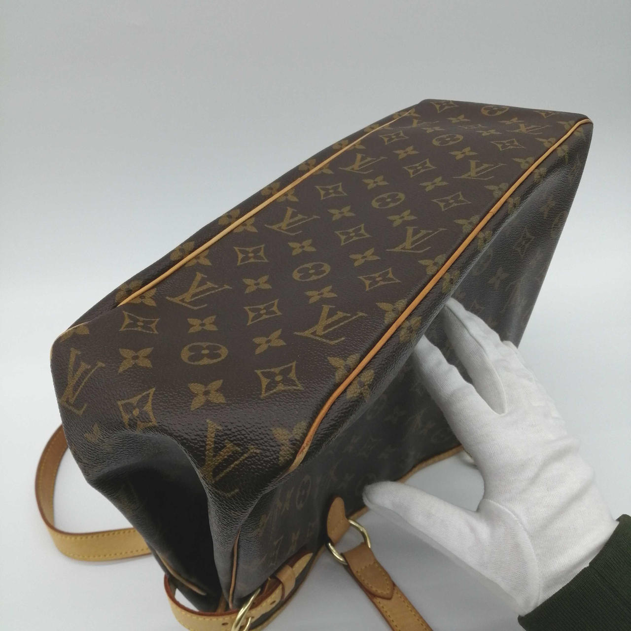 四つ角すべてにこのような使用感があります