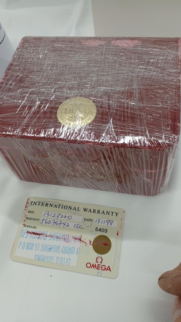 劣化が激しく粉を吹くのでラップ巻いてます