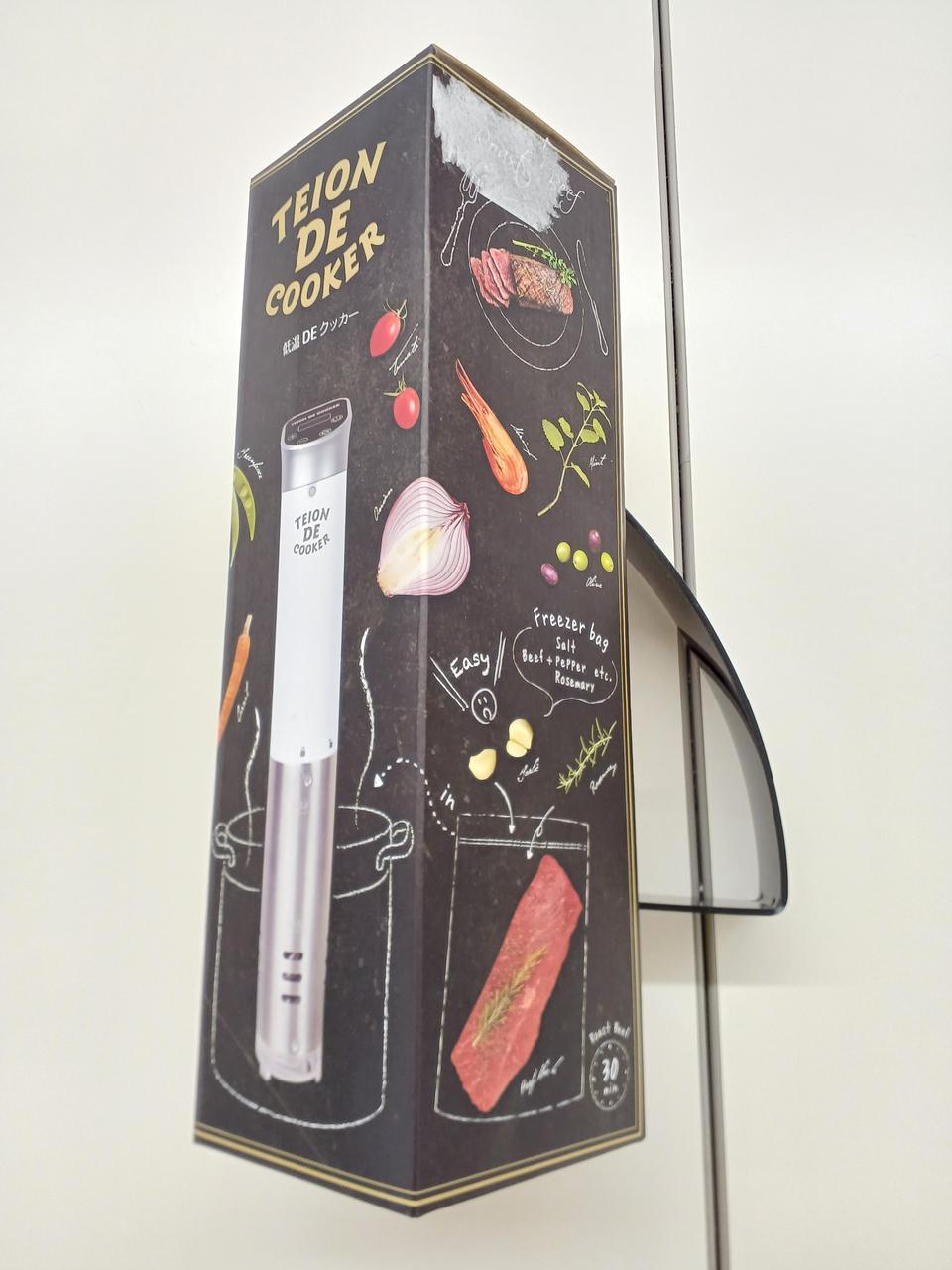 スタンドは付属しません。