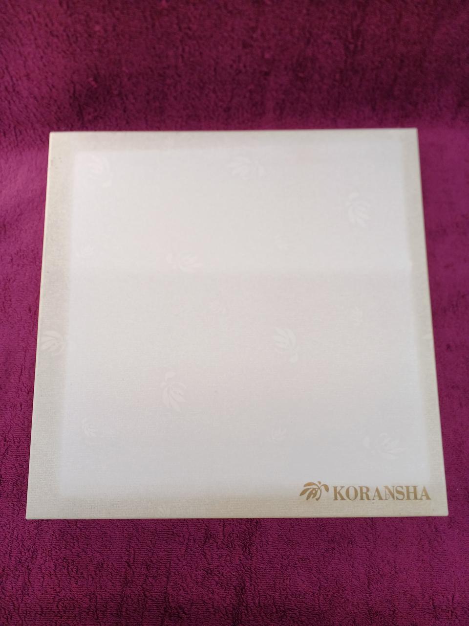 箱焼けがあります。