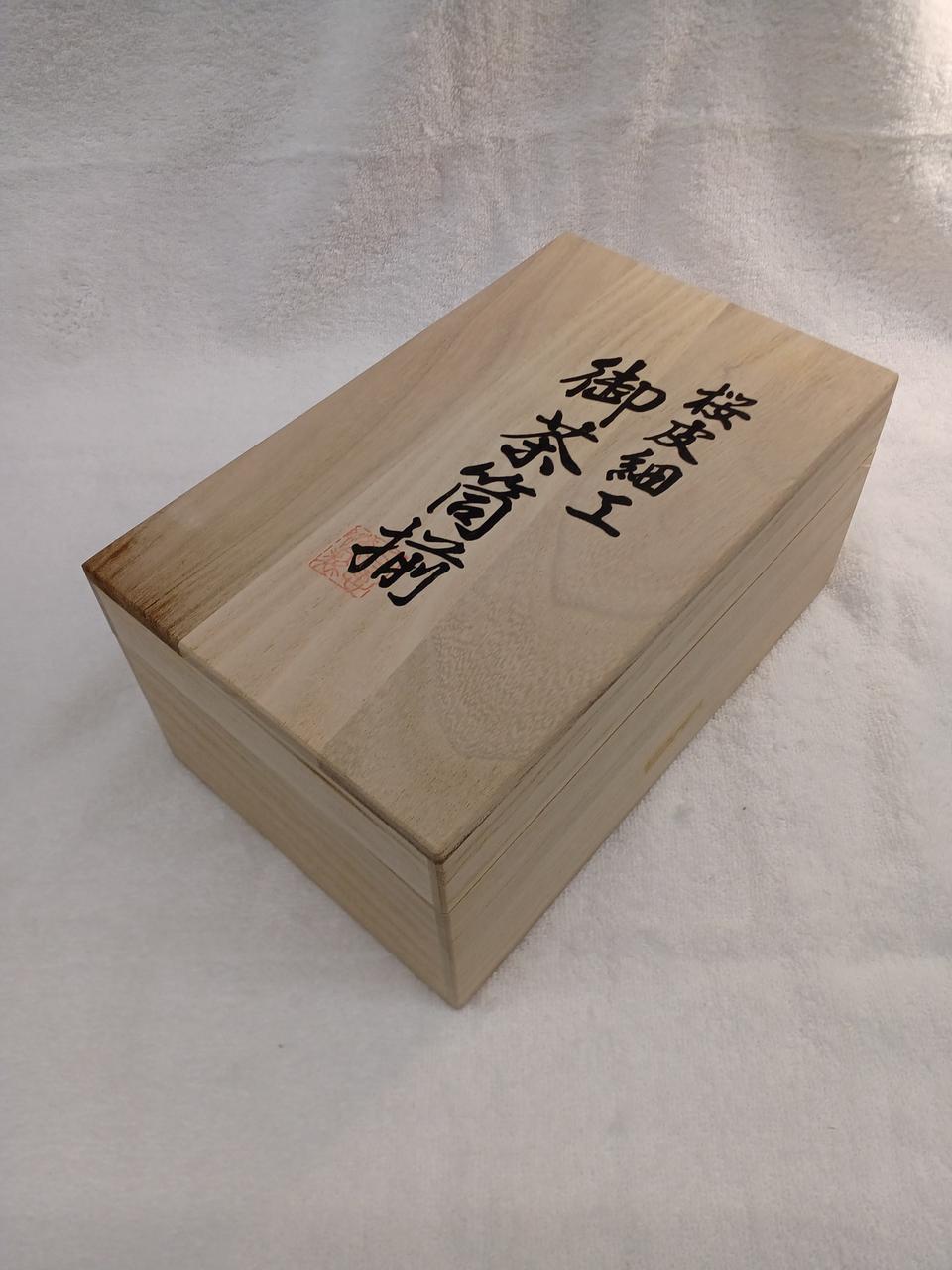 側面にささくれのようなキズあり