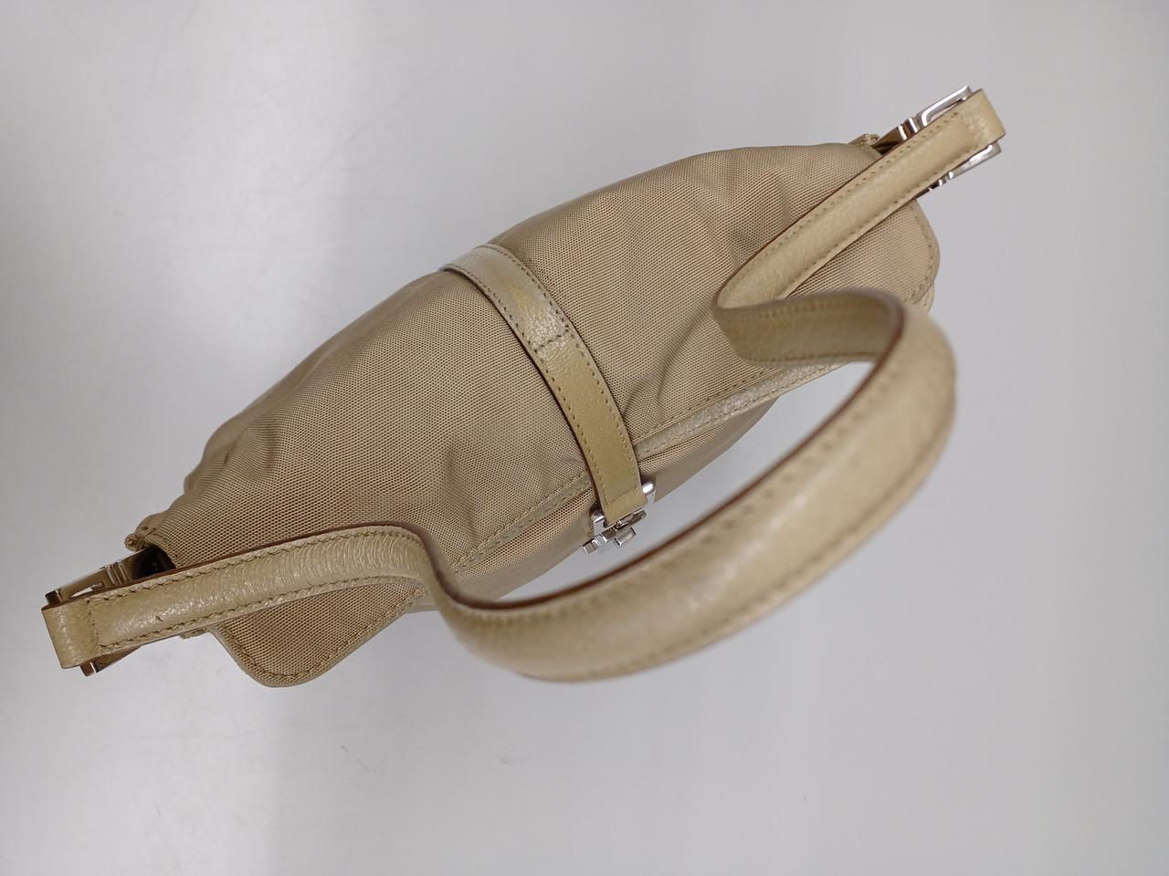 ハンドル癖ついてます