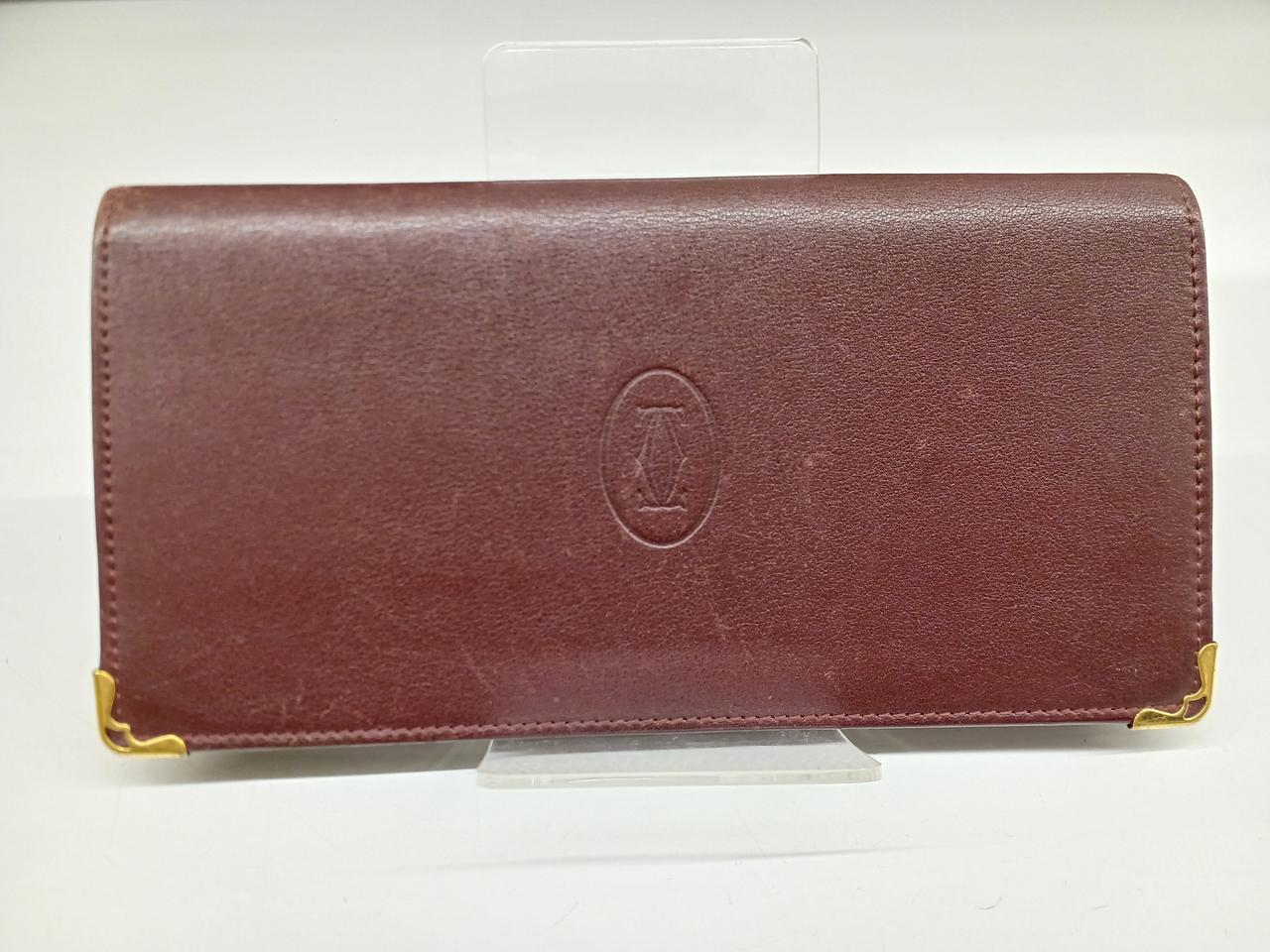 全体に細かいキズがあります。