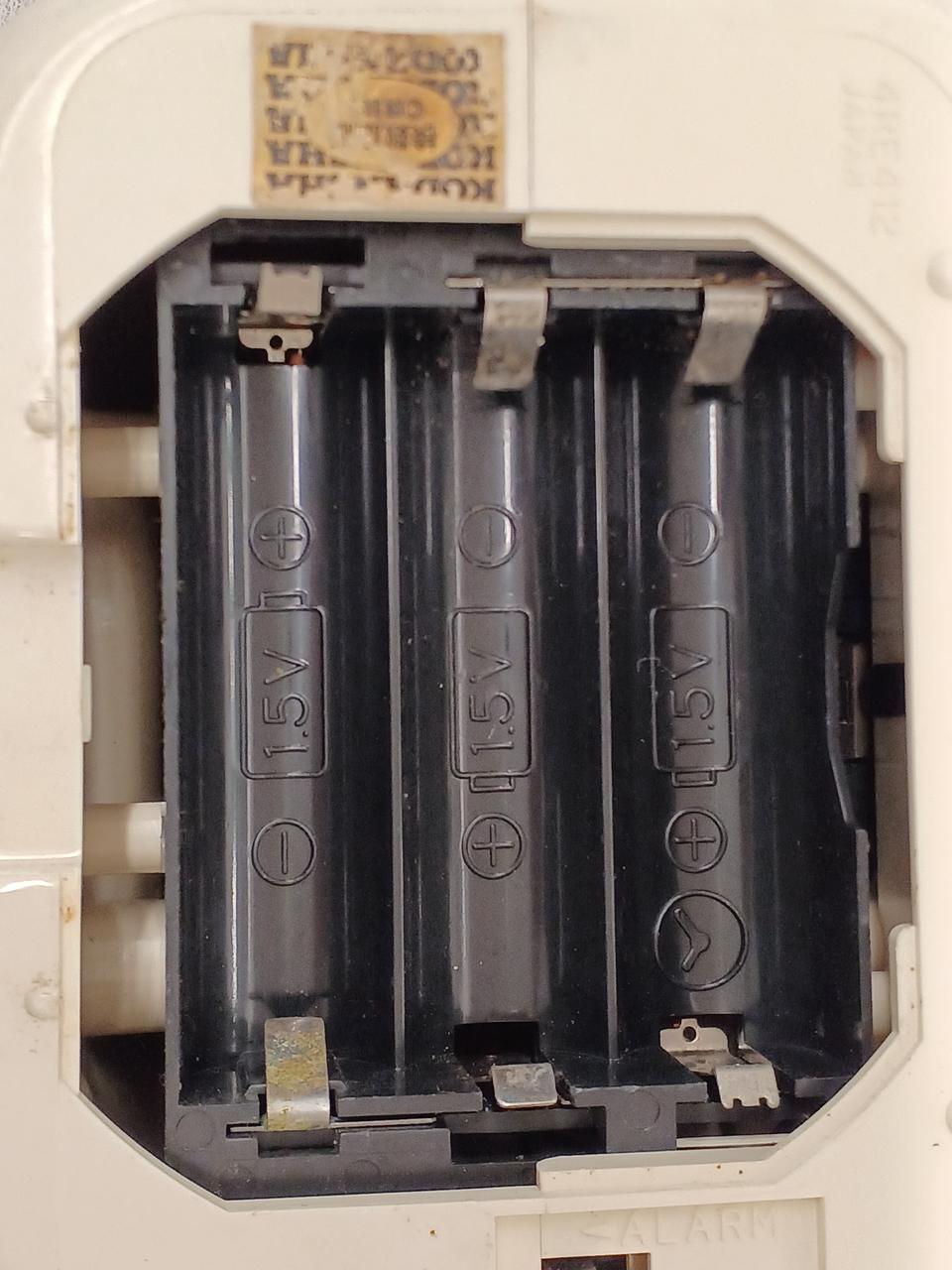 端子サビ見られますが電池入れて動作確認済