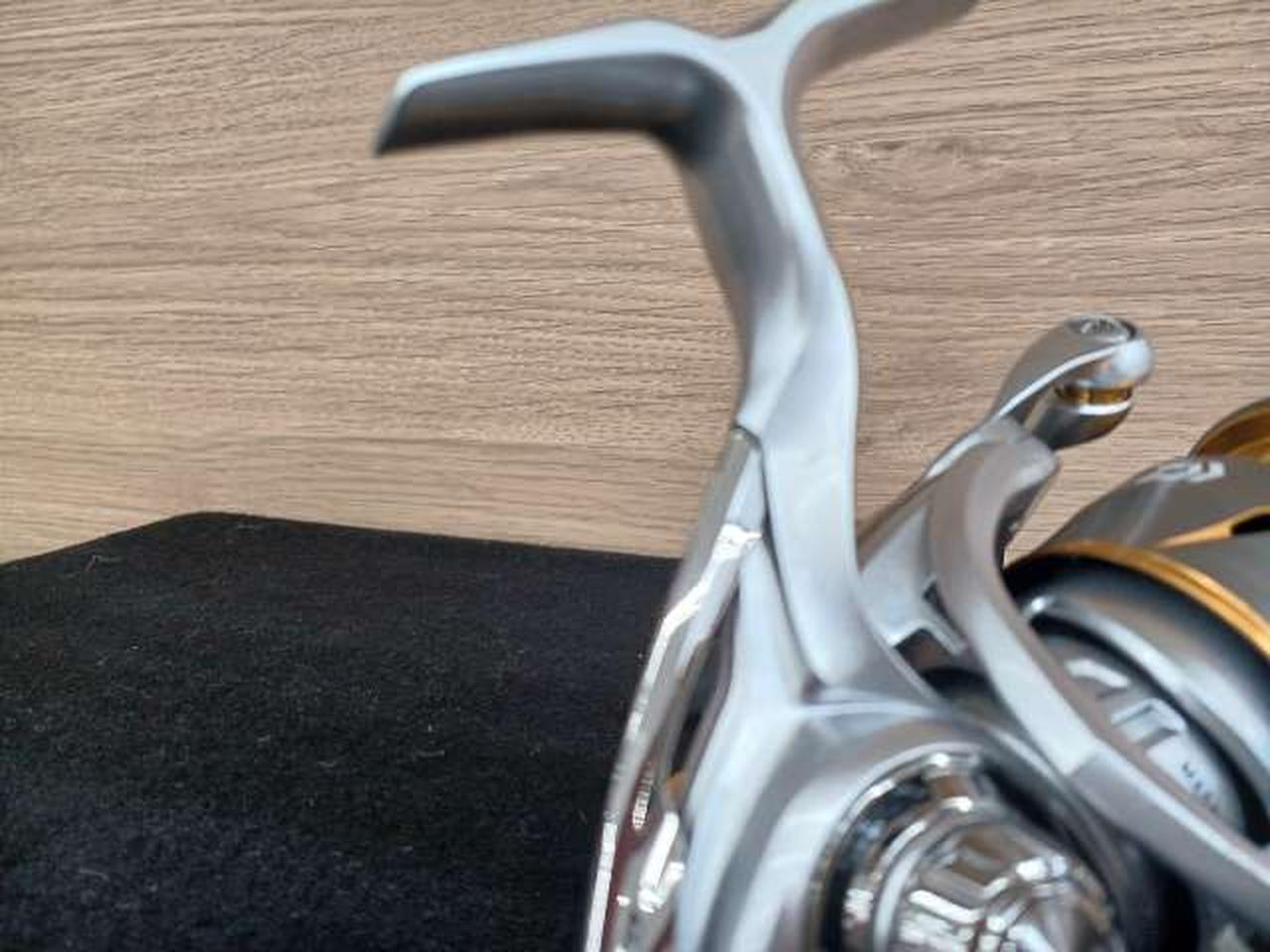 キズあります。