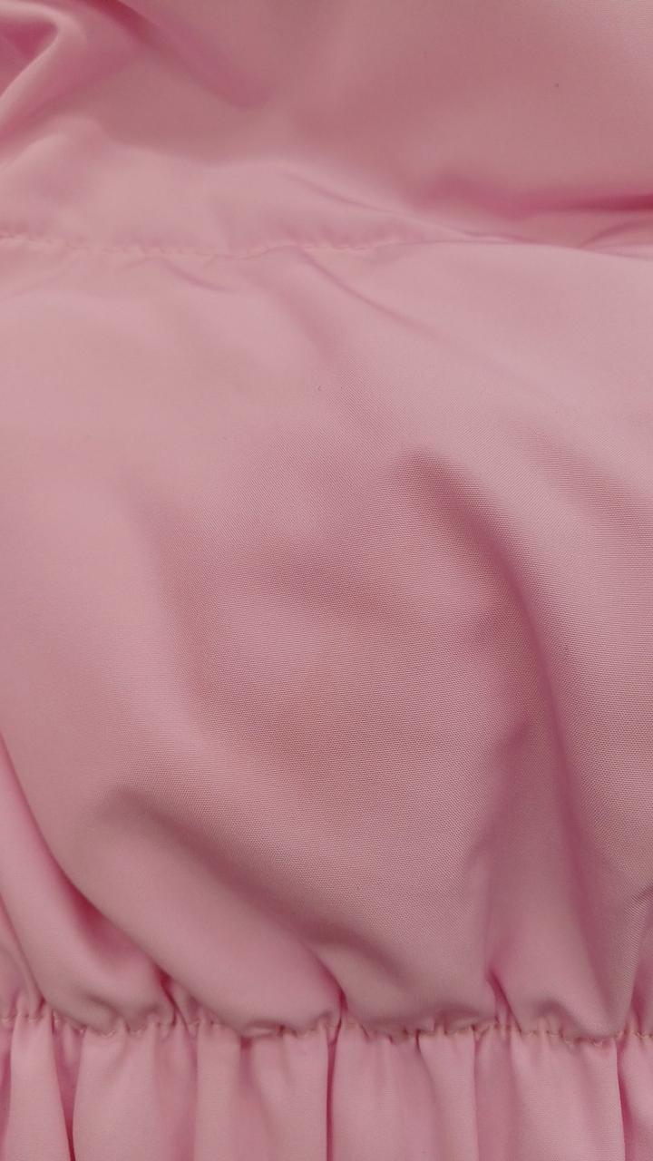 内側中央、腰あたりにシミがあります