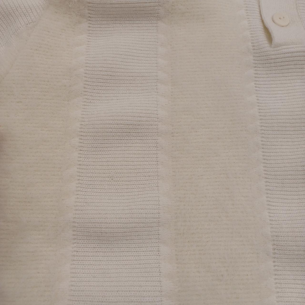 正面右にほつれ有り