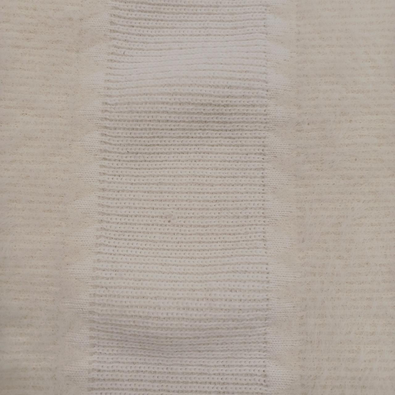 正面右にほつれ有り