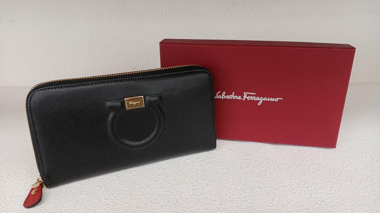 SALVATORE FERRAGAMO|ラウンドファスナー長財布|【ハードオフ公式通販