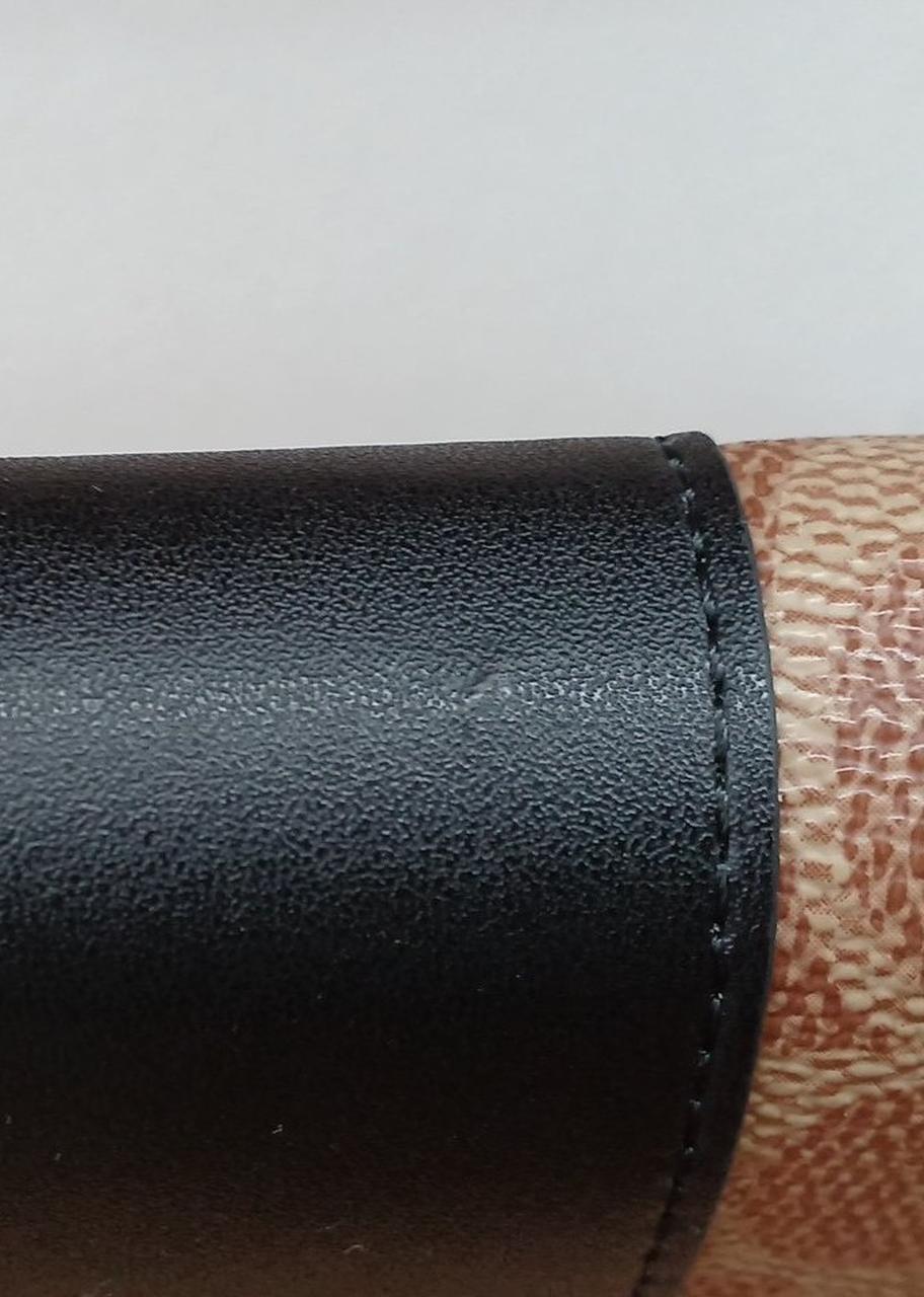 小さなキズがあります