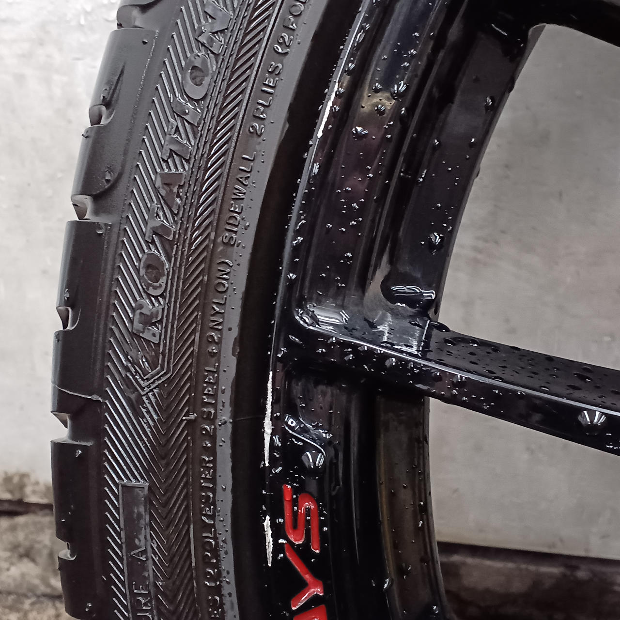 VELOMANN ホイール、KENDAタイヤ 2本セット VELOMANN ホイール、KENDAタイヤ 2本セット