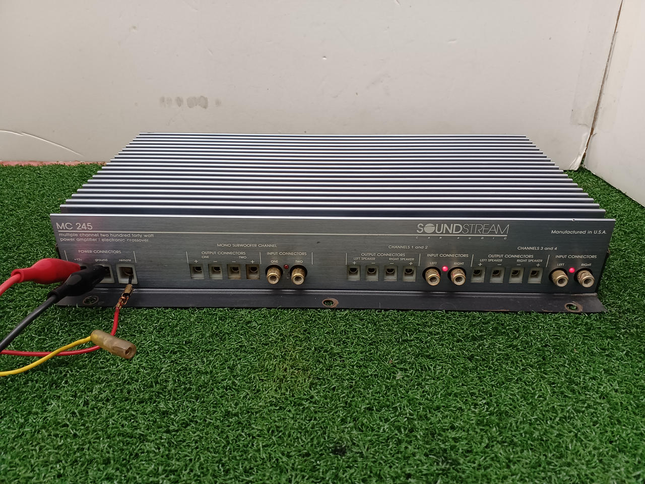 通電中、モノサブウーファー通電しません