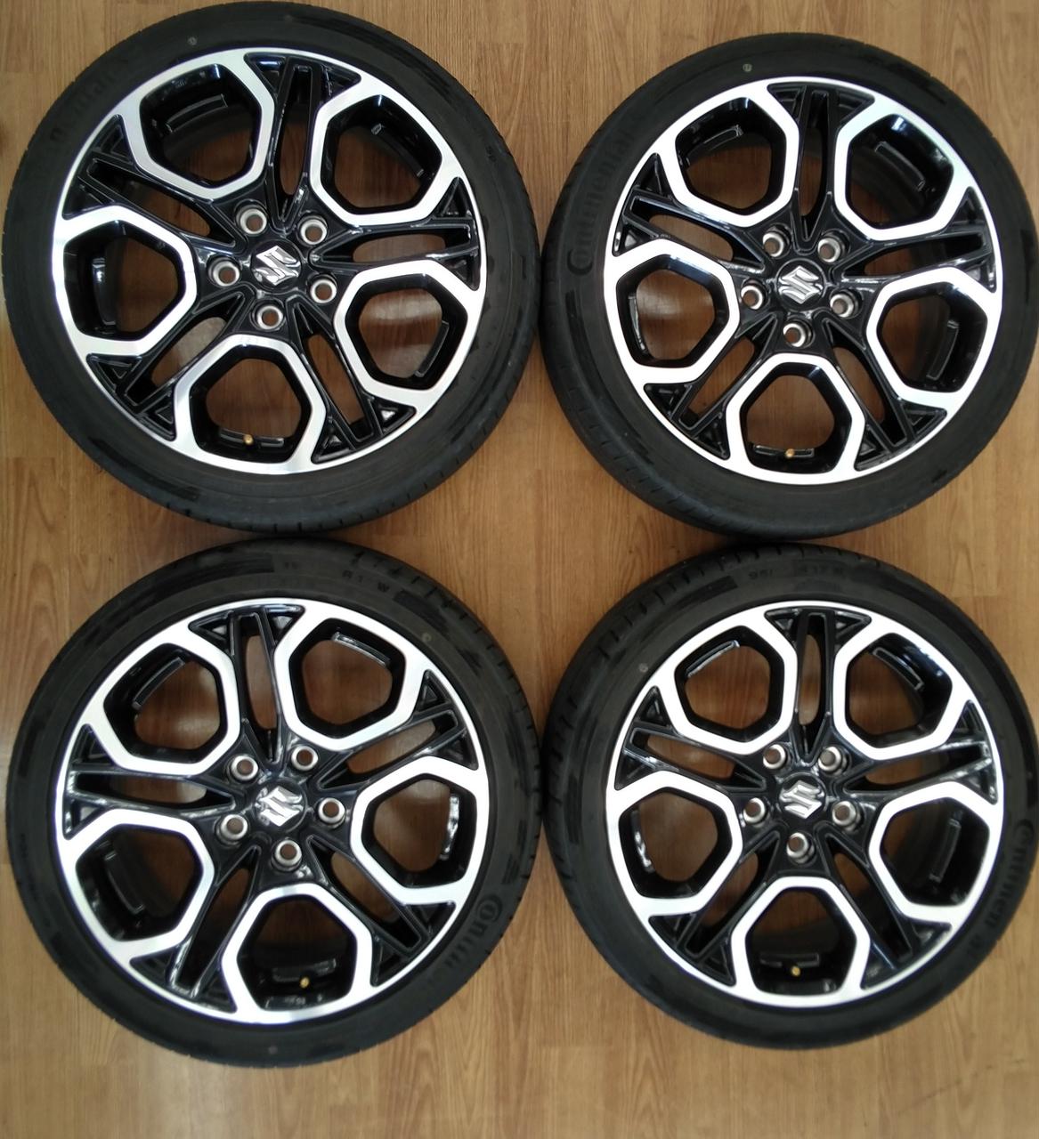 スイフトスポーツ純正入荷(*^^*)