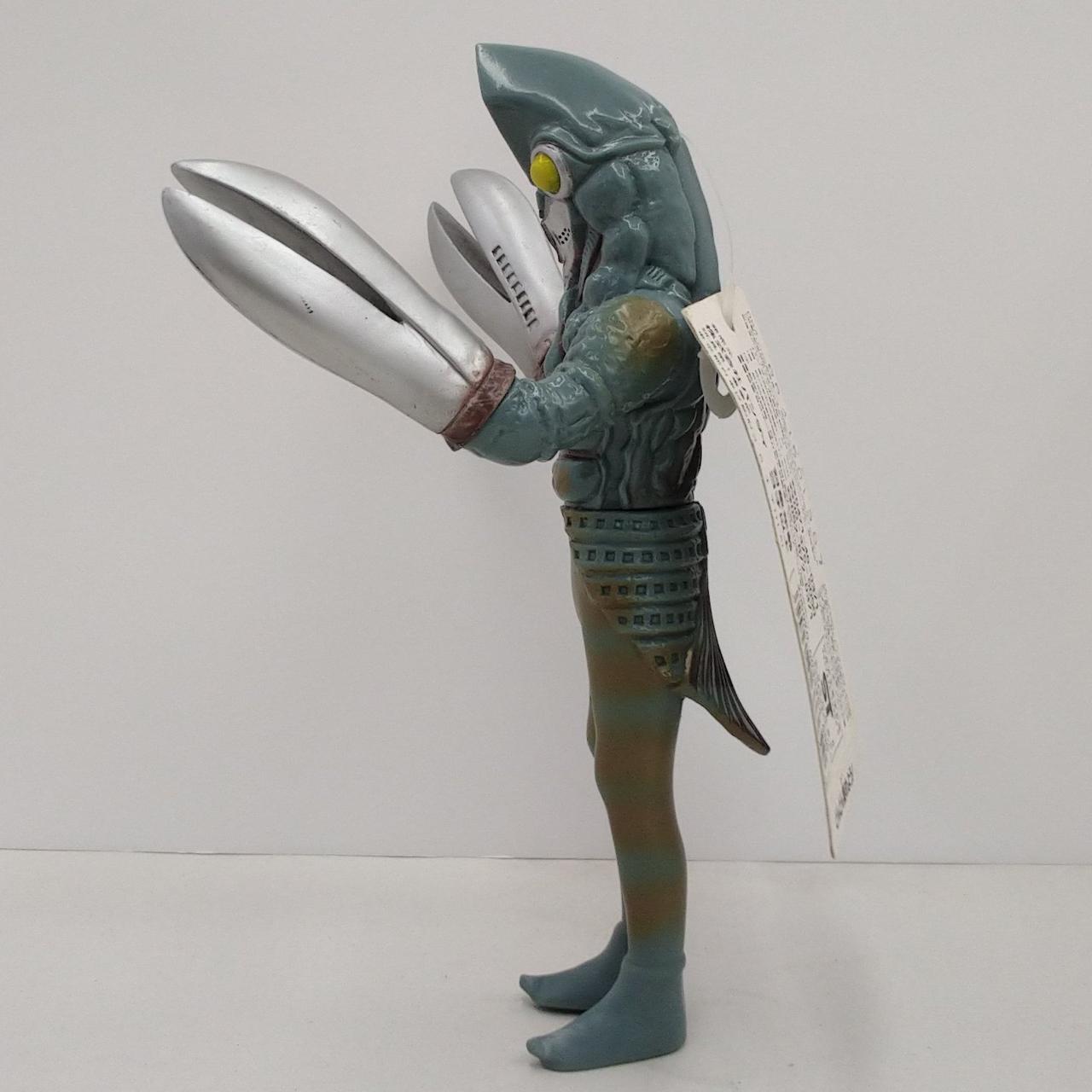 宇宙忍者バルタン星人　ソフビフィギュア バンダイ(BANDAI)|宇宙忍者 初代バルタン星人 ソフビ|HARDOFF
