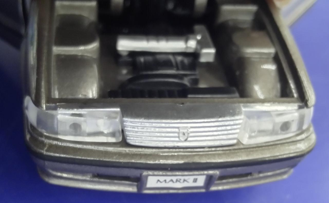 ボンネット保持しません