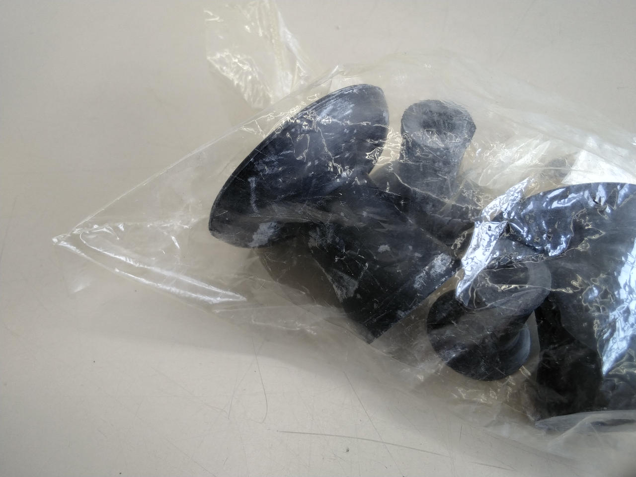 ゴムに白化あり