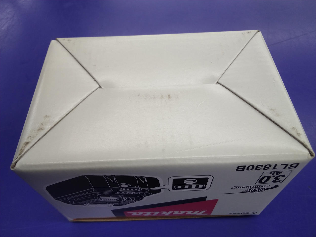 外箱スレ傷あり