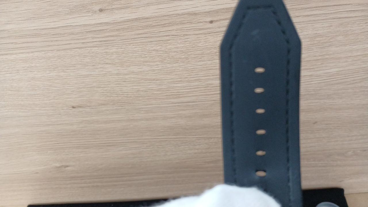 ベルトにキズあります