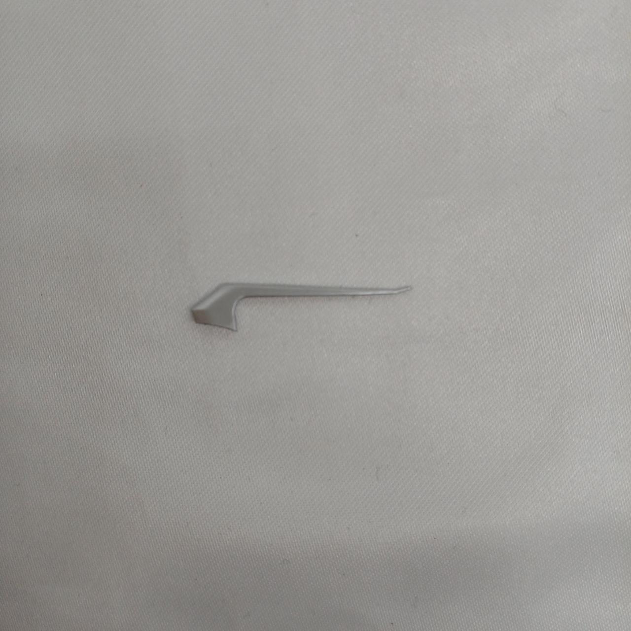 予備アンテナのうち1本曲がっています