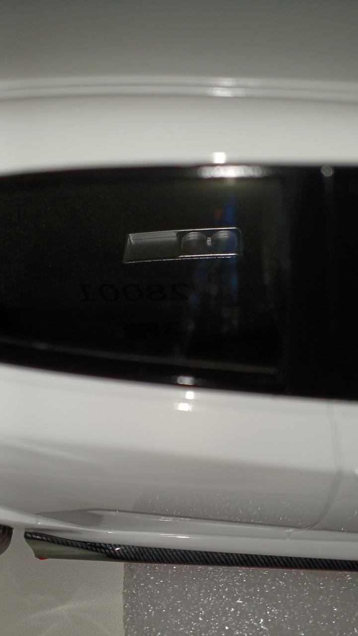 本来は存在しないリアシドリンクホルダー