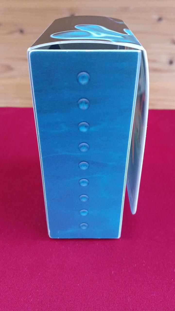 側面には青色のタイプマークが‼️