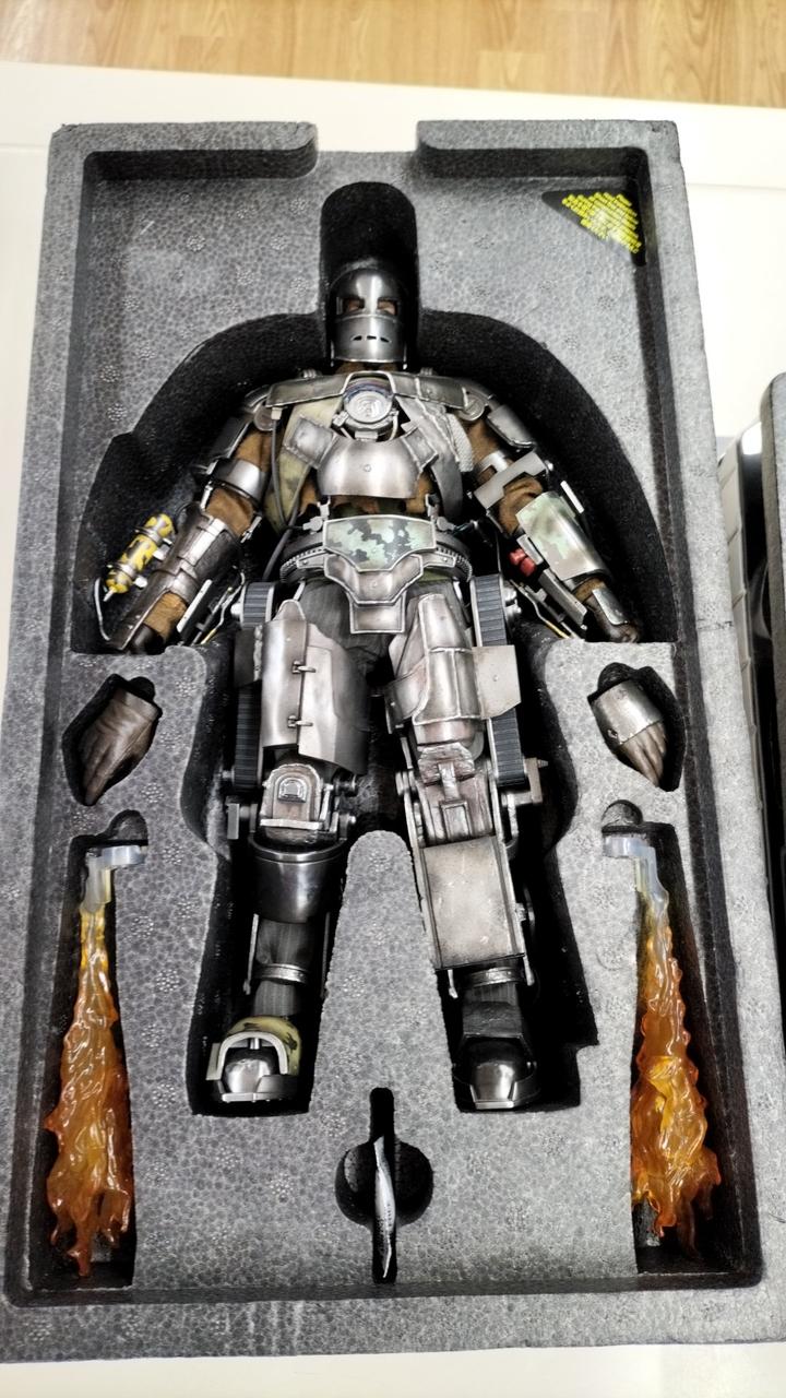☆新品未開封☆HOTTOYS ホットトイズ1/6  MMS460 up_21.jpg