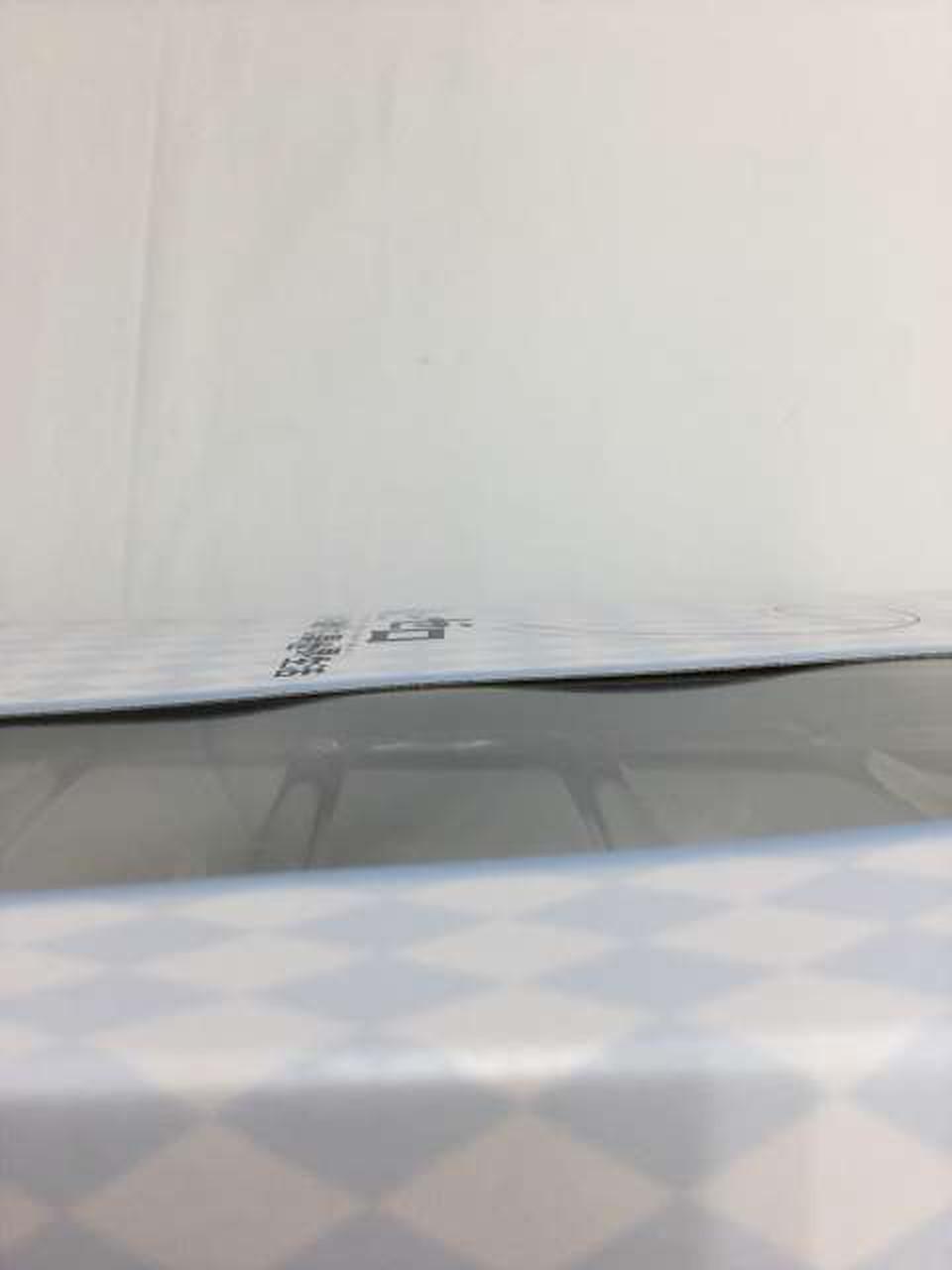 窓の接着剥がれ(別位置)