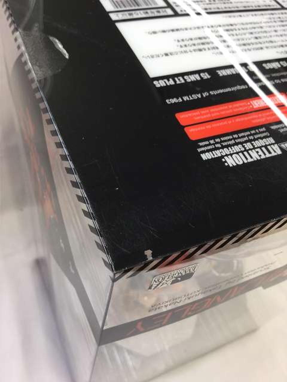 外箱　黒い部分が剥げています。