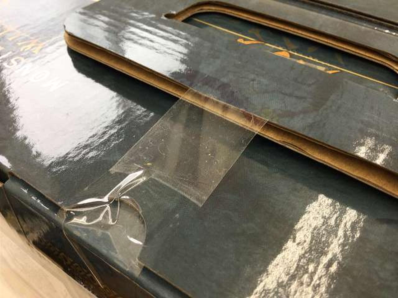 テープに付着した異物