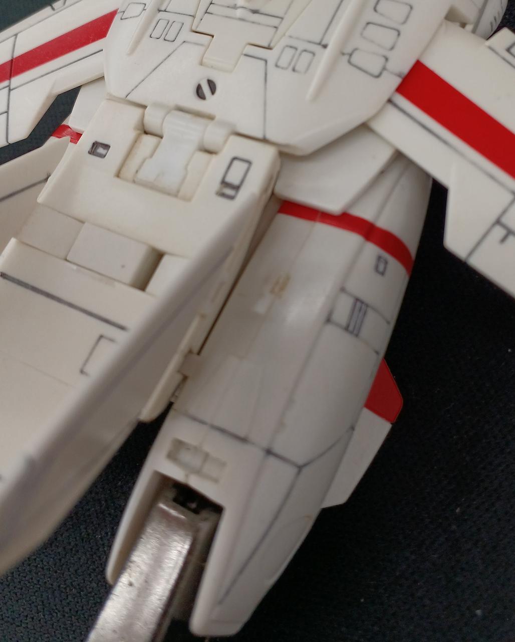 汚れ、日焼けあり