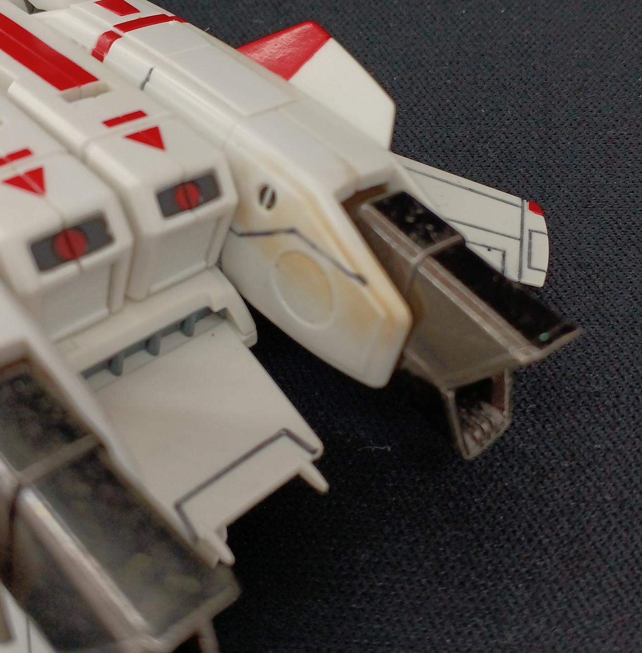 汚れ、日焼けあり