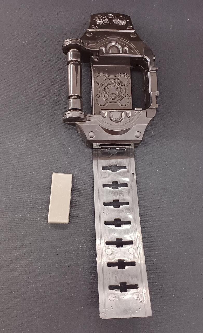 キズあり。ベルト止め違います。