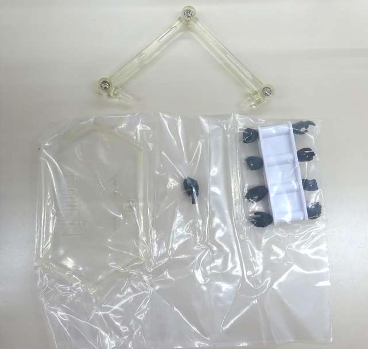 透明パーツ少し日焼け