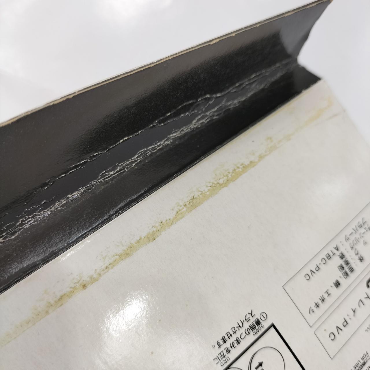 パッケージダメージ有