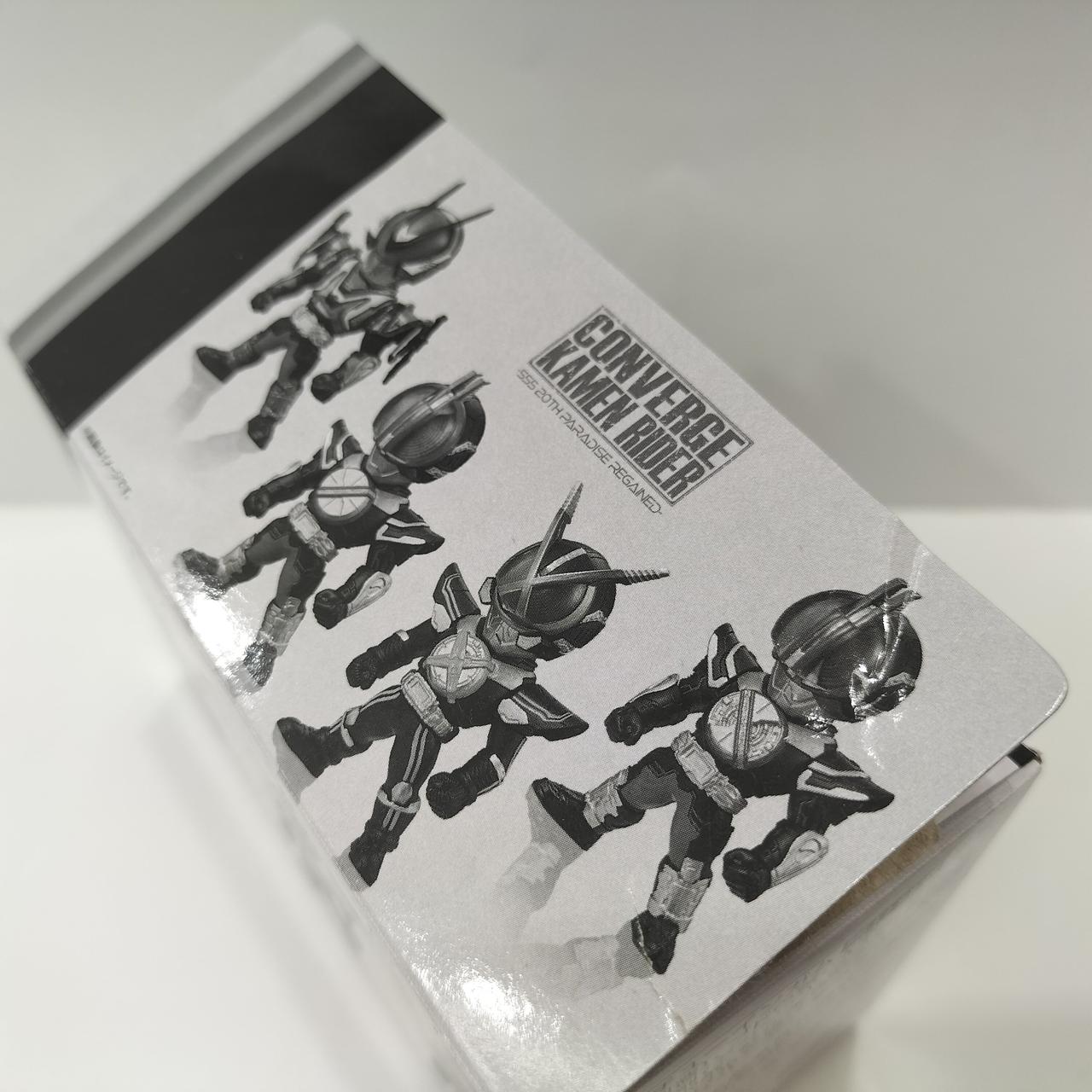 開封の際に生じた箱ダメージ有。