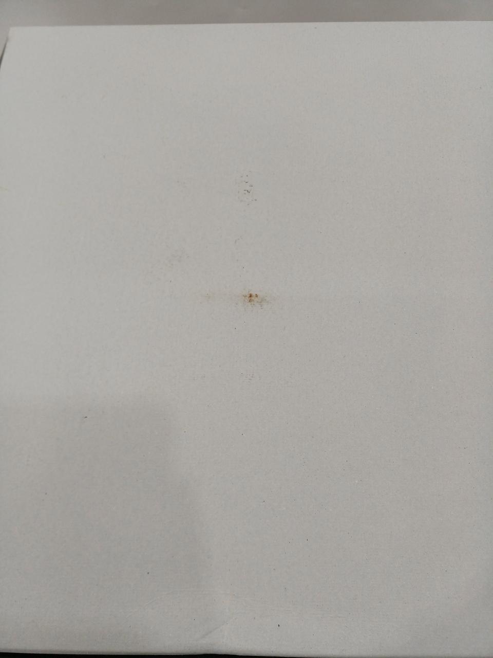 箱底面に汚れがあります