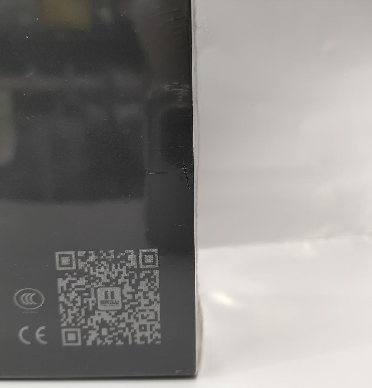 外箱背面シュリンク破れ