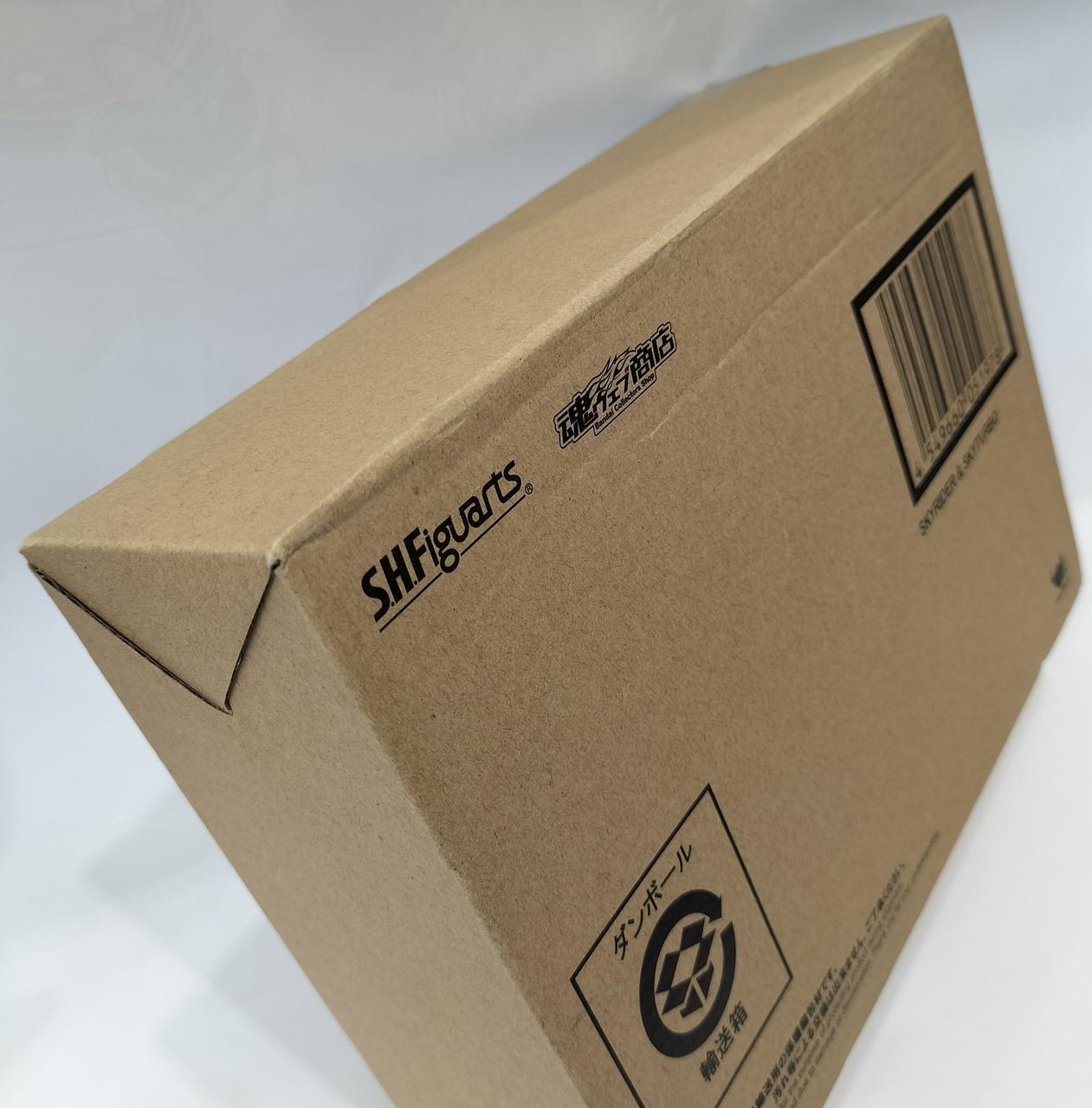 正面折れ有、左上角潰れ有